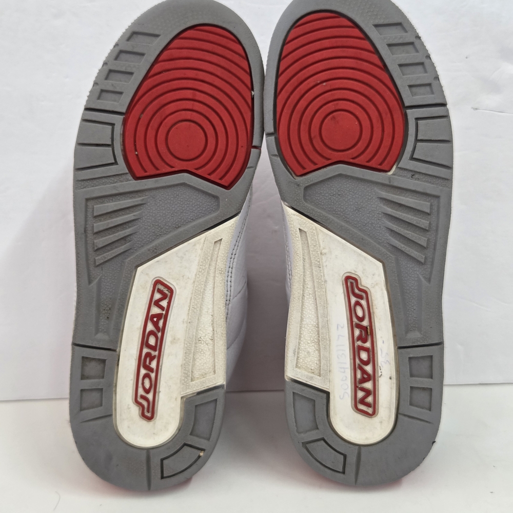 Jordan 3 Retro Mid Fire Red DM0967-160 Size 7Y Or Womens 8.5 - Picture 7 of 9